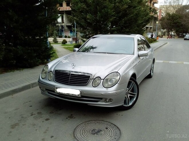 Mercedes E 240 2003, 196,000 km - 2.6 l - Bakı