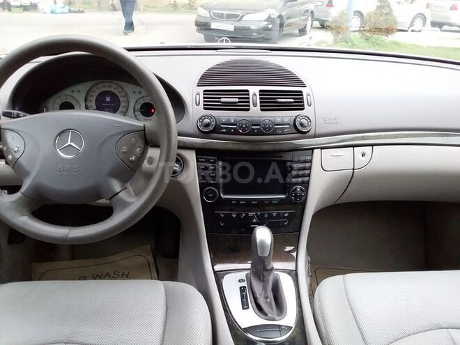 Mercedes E 240 2003, 196,000 km - 2.6 l - Bakı