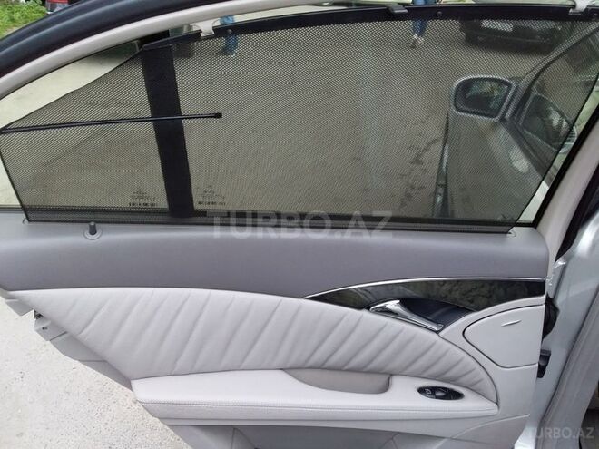 Mercedes E 240 2003, 196,000 km - 2.6 l - Bakı