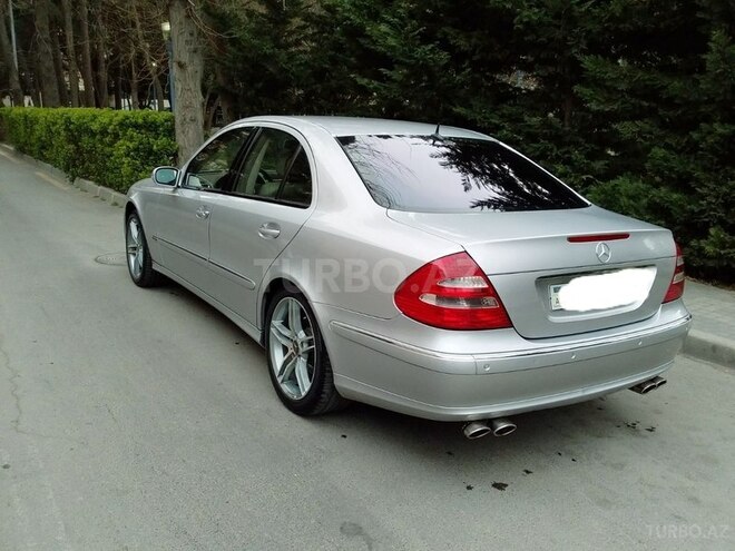 Mercedes E 240 2003, 196,000 km - 2.6 l - Bakı