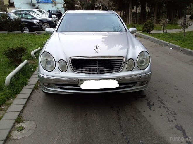 Mercedes E 240 2003, 196,000 km - 2.6 l - Bakı