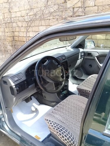 Opel Vectra 1994, 275,000 km - 1.8 l - Sumqayıt