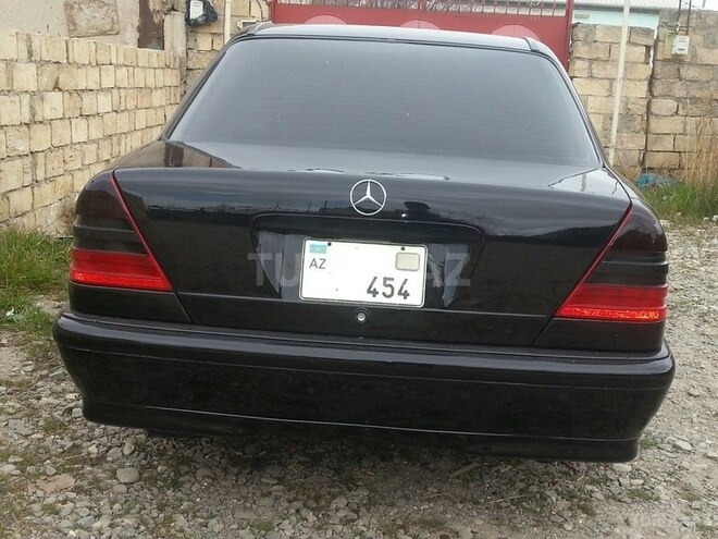 Mercedes C 240 2000, 299,235 km - 2.0 л - Bakı
