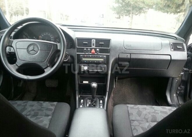 Mercedes C 240 2000, 299,235 km - 2.0 л - Bakı