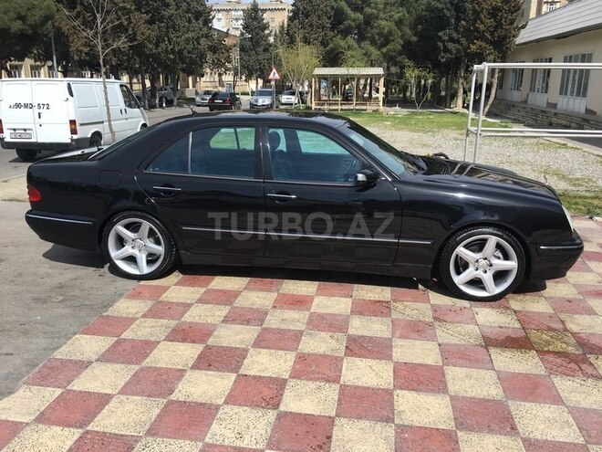 Mercedes E 320 2001, 310,000 km - 3.2 л - Bakı