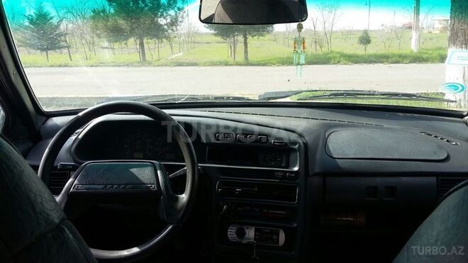 LADA (VAZ) 2115 2003, 250,000 km - 1.5 l - Salyan