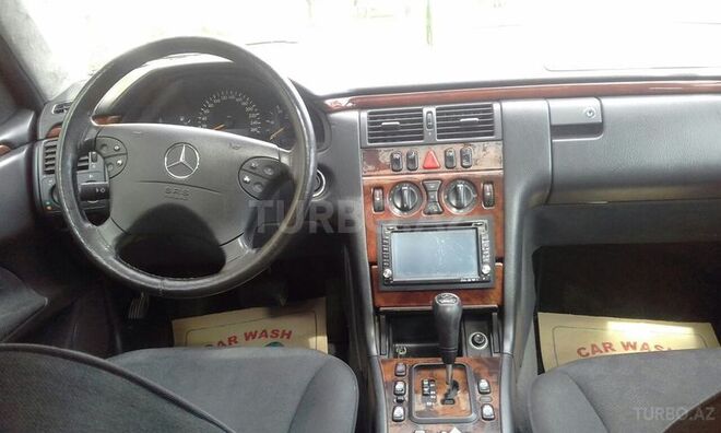 Mercedes E 240 2000, 217,000 km - 2.6 l - Sumqayıt