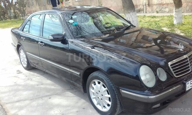 Mercedes E 240 2000, 217,000 km - 2.6 l - Sumqayıt