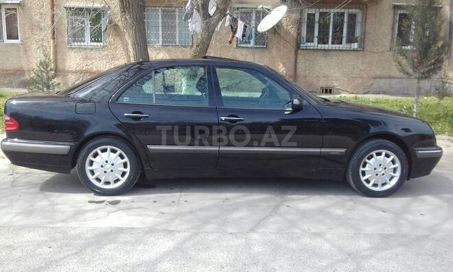 Mercedes E 240 2000, 217,000 km - 2.6 l - Sumqayıt