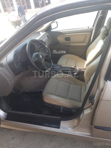 BMW 320 1992, 195,000 km - 2.0 л - Bakı