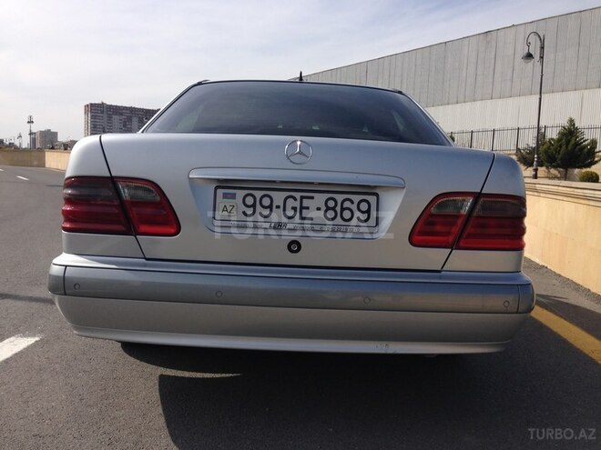 Mercedes  2000, 235,000 km - 2.2 л - Bakı