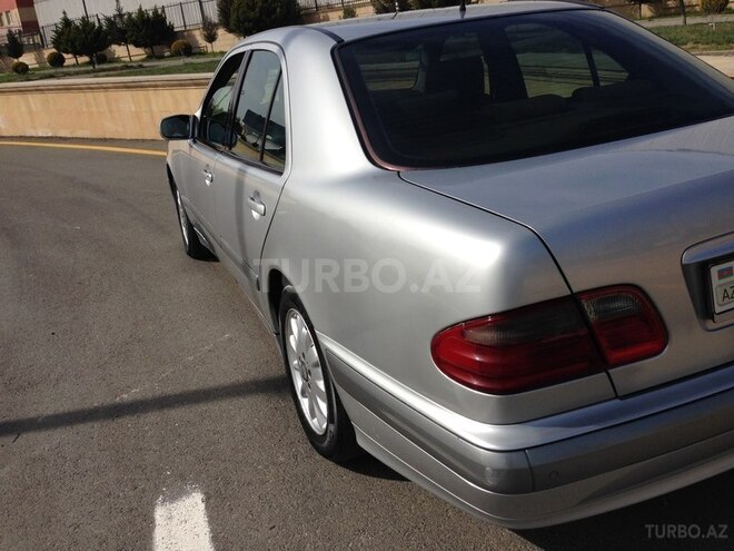 Mercedes  2000, 235,000 km - 2.2 л - Bakı