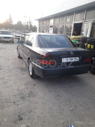 Mercedes C 220 1997, 200,000 km - 0.8 l - Cəlilabad