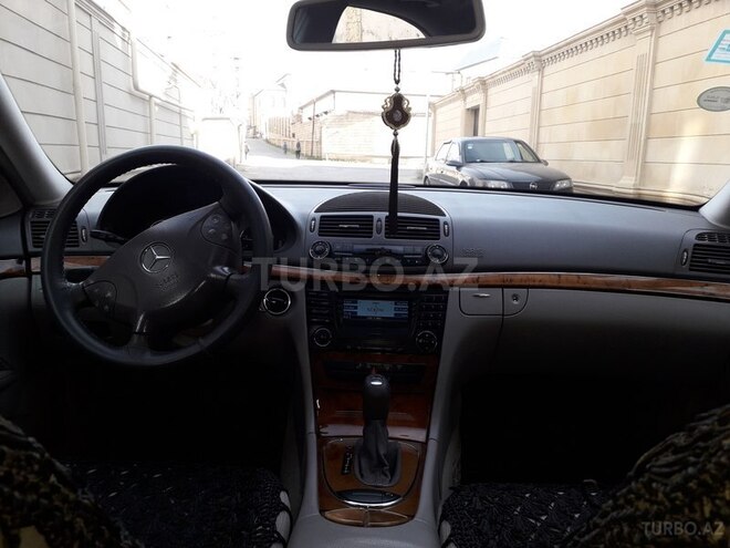 Mercedes E 220 2002, 322,250 km - 2.2 л - Bakı