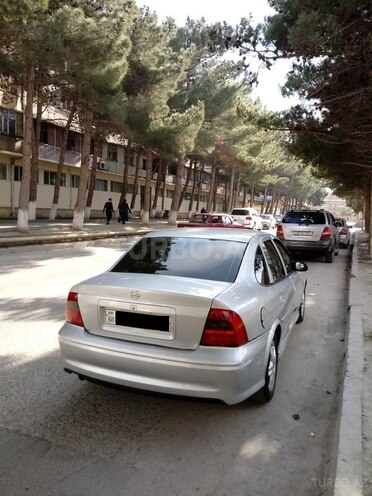 Opel Vectra 2001, 220,000 km - 1.8 l - Bakı
