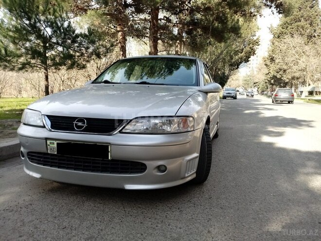 Opel Vectra 2001, 220,000 km - 1.8 l - Bakı
