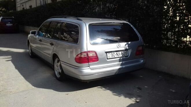 Mercedes E 230 1997, 370,000 km - 2.3 l - Bakı