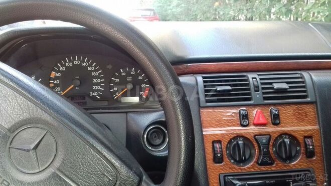 Mercedes E 230 1997, 370,000 km - 2.3 l - Bakı