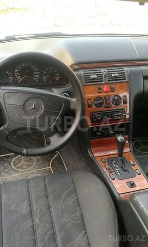 Mercedes E 230 1997, 370,000 km - 2.3 l - Bakı
