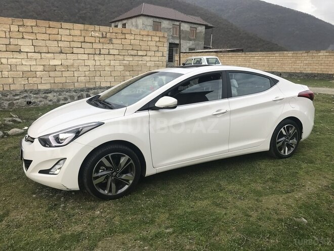 Hyundai Elantra 2014, 35,000 km - 1.8 l - Qax