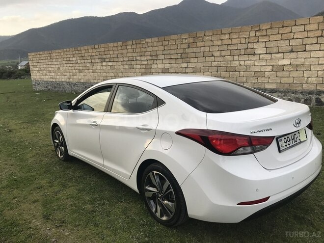 Hyundai Elantra 2014, 35,000 km - 1.8 l - Qax