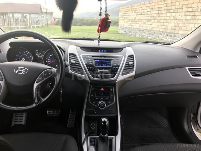 Hyundai Elantra 2014, 35,000 km - 1.8 l - Qax