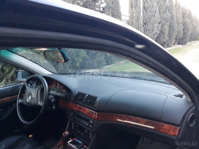 BMW 523 1998, 300,000 km - 2.5 l - Bakı