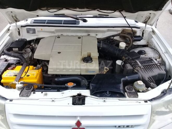 Mitsubishi Pajero io 2001, 158,642 km - 1.8 l - Bakı