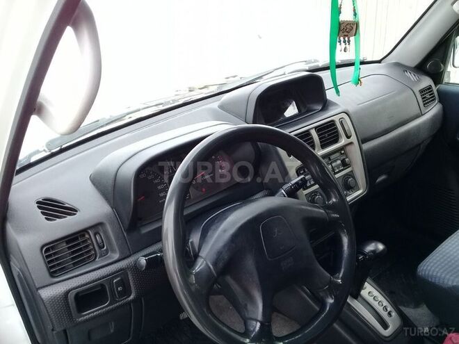 Mitsubishi Pajero io 2001, 158,642 km - 1.8 l - Bakı