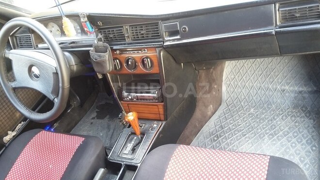 Mercedes 190 1991, 442,253 km - 1.8 l - Bakı