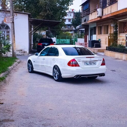 Mercedes E 320 2003, 209,006 km - 3.2 л - Bakı