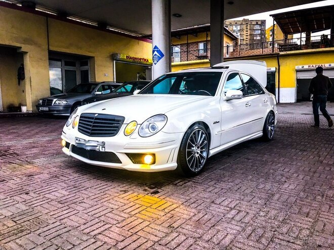 Mercedes E 320 2003, 209,006 km - 3.2 л - Bakı