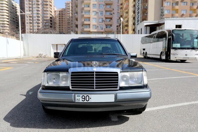 Mercedes E 200 1993, 325,730 km - 2.0 л - Bakı