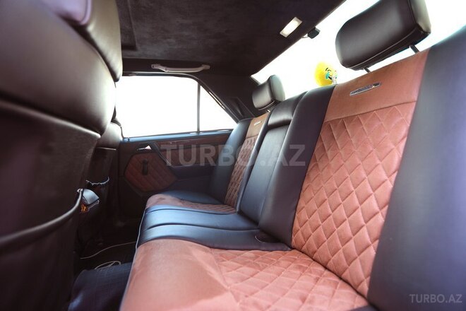 Mercedes E 200 1993, 325,730 km - 2.0 л - Bakı