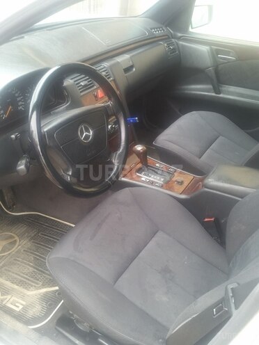 Mercedes E 200 1997, 350,000 km - 0.2 l - Tovuz