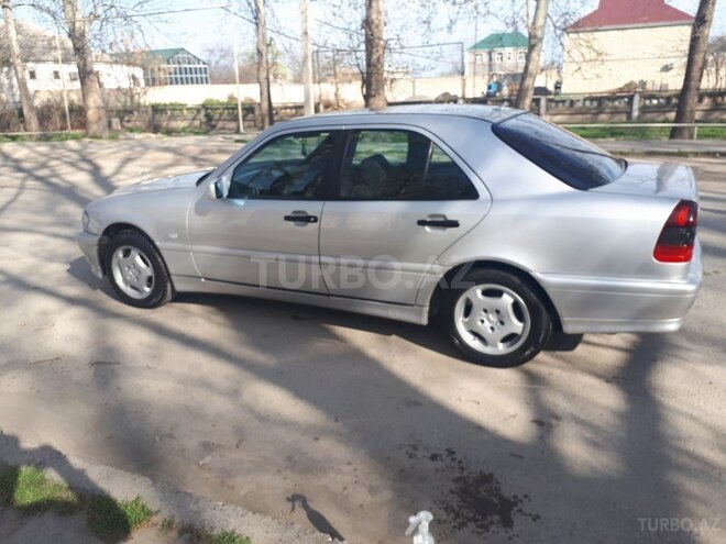 Mercedes C 240 1998, 300,000 km - 2.4 l - Mingəçevir