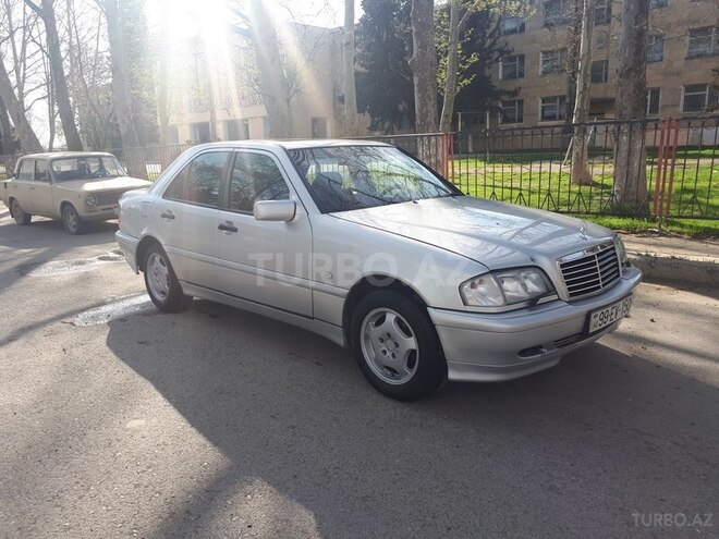 Mercedes C 240 1998, 300,000 km - 2.4 l - Mingəçevir