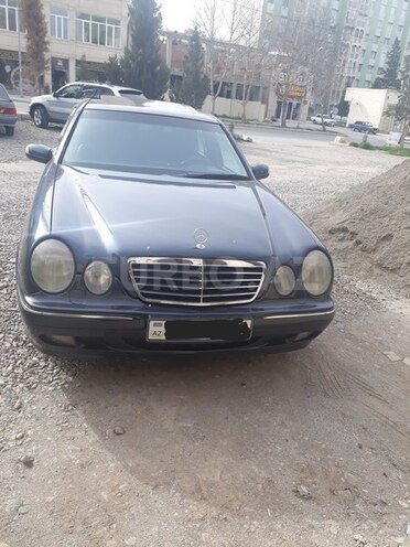 Mercedes E 240 2001, 374,150 km - 2.4 l - Gəncə