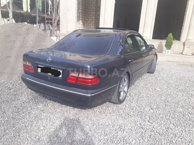 Mercedes E 240 2001, 374,150 km - 2.4 l - Gəncə