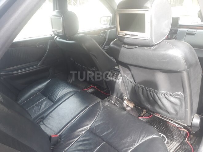 Mercedes E 240 2001, 374,150 km - 2.4 l - Gəncə