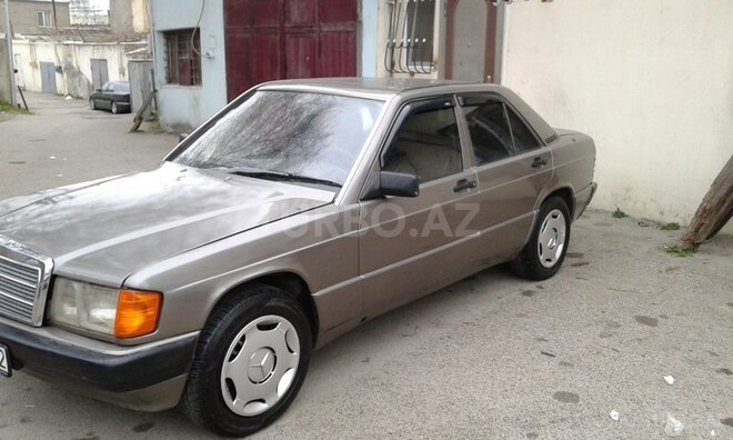 Mercedes 190 1990, 242,500 km - 2.0 l - Bakı