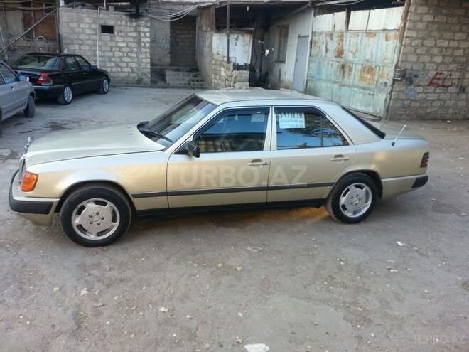 Mercedes E 260 1989, 250,000 km - 2.6 l - Bakı