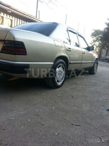 Mercedes E 260 1989, 250,000 km - 2.6 l - Bakı
