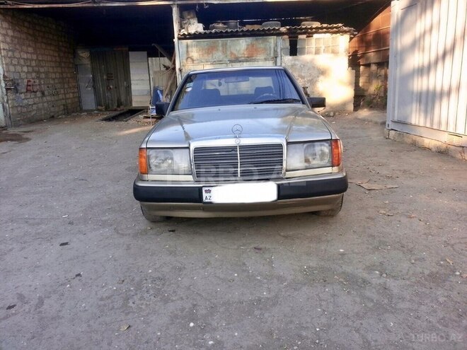 Mercedes E 260 1989, 250,000 km - 2.6 l - Bakı