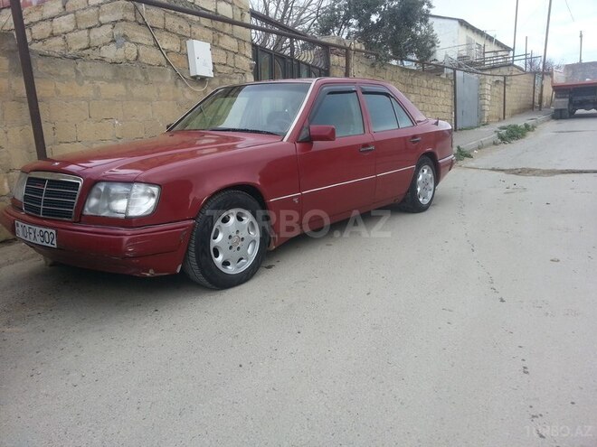 Mercedes E 220 1993, 350,000 km - 0.4 l - Bakı