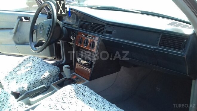 Mercedes 190 1992, 200,000 km - 1.8 l - Sabirabad