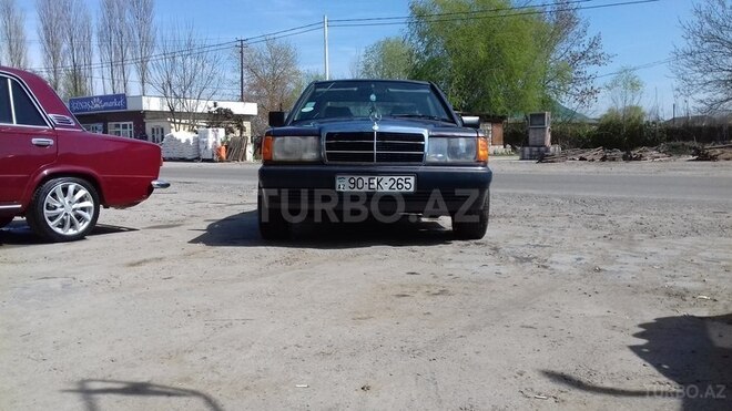Mercedes 190 1992, 200,000 km - 1.8 l - Sabirabad
