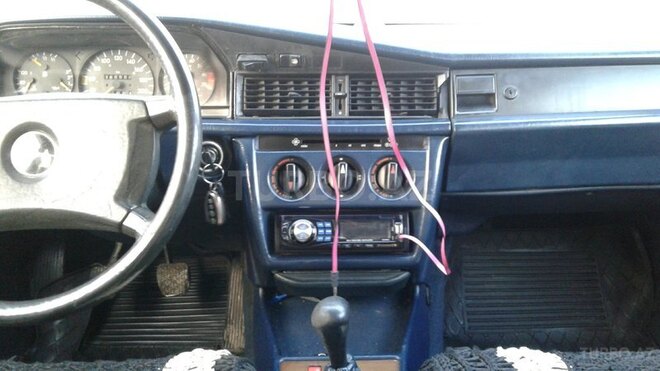 Mercedes 190 1988, 352,568 km - 2.0 л - Bakı
