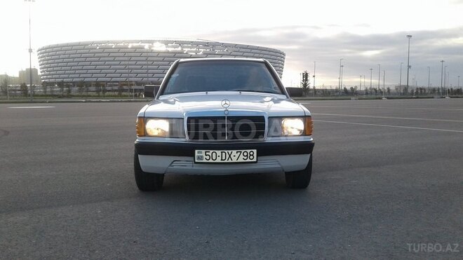 Mercedes 190 1988, 352,568 km - 2.0 л - Bakı