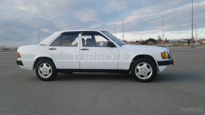 Mercedes 190 1988, 352,568 km - 2.0 л - Bakı